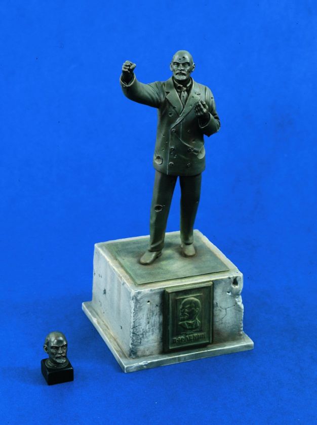 Verlinden 135 Lenin Statue, item #1280  