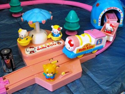 Tomy Tomica Thomas Trackmaster HELLO KITTY Train Set  