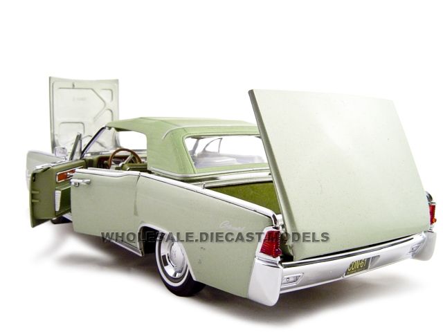 1961 LINCOLN CONTINENTAL GREEN 1/18 DIECAST MODEL  