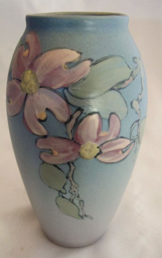 WELLER HUDSON FLORAL CIRCA 1920 BEAUTIFUL COLORS & FORM  