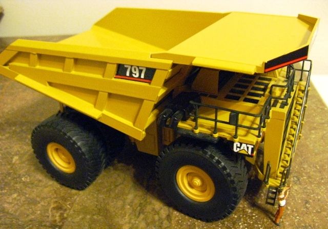 NZG Caterpillar 797 Dump Truck 1/50 #466 NEW  