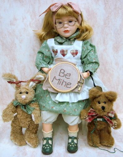 BOYDS BEARS Ms Ashley Teacher DOLL School BOOK 4905  