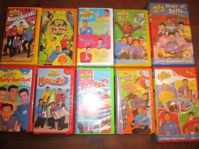 10 Wiggles VHS Movies Lot Wiggle Bay Toot Toot Gremlins Hop Dee Doo 