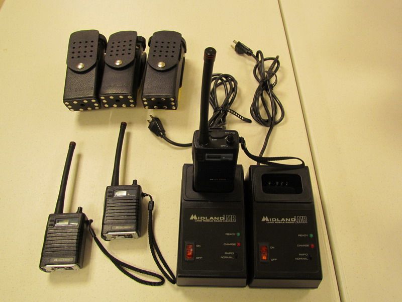 Midland LMR 70 148B Two Way Radio Walkie Talkie 148 174 mHz w Charger 