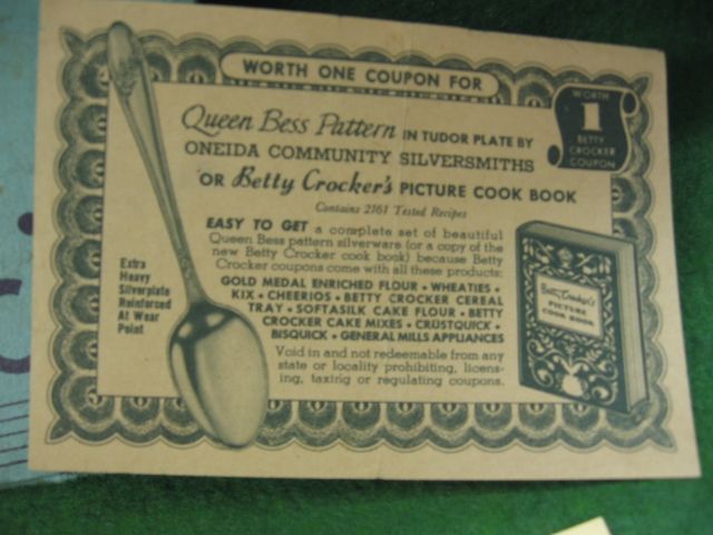 Old Kelloggs Recipe Folder w/ Recipes {C}  