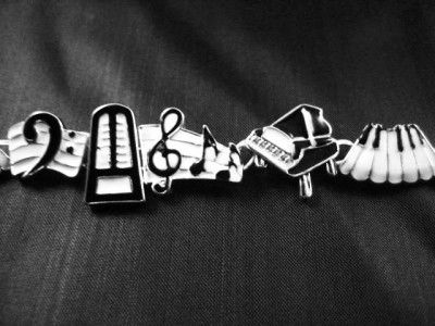 NEW PIANO KEYS MUSIC CHARM BRACELET G CLEF TREBLE NOTE  