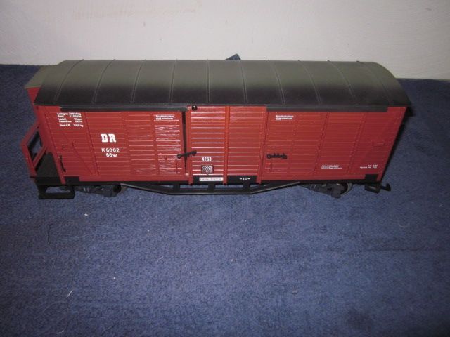 LGB 4263 G SCALE DR FOUR DOOR BRAKEMANS BOX CAR WITH METAL WHEELS 