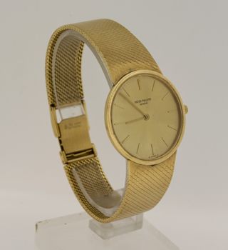 Patek Philippe Calatrava ultrathin 18Kyellow gold watch  