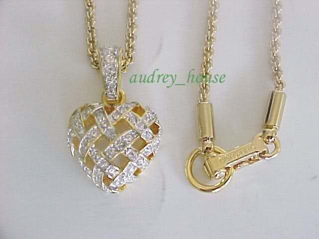 Singapore Airlines SWAROVSKI CRYSTALS PENDANT NECKLESS  