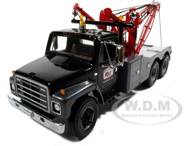 brand new 1 25 scale diecast model of international s series tow truck 
