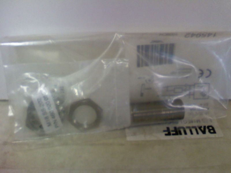 Balluff BES M18EG1 PSC10Z S04G S11 Inductive Sensor ~NIB~  