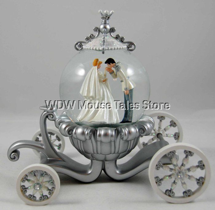 Disney Cinderella Wedding Carriage Snowglobe Globe New  