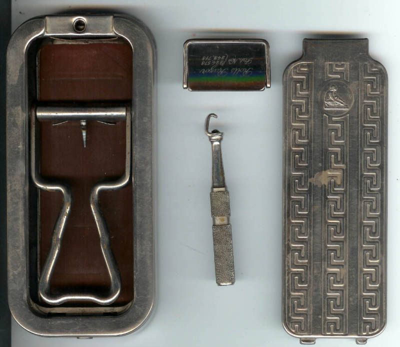 Vintage English Roll Razor with original Case  