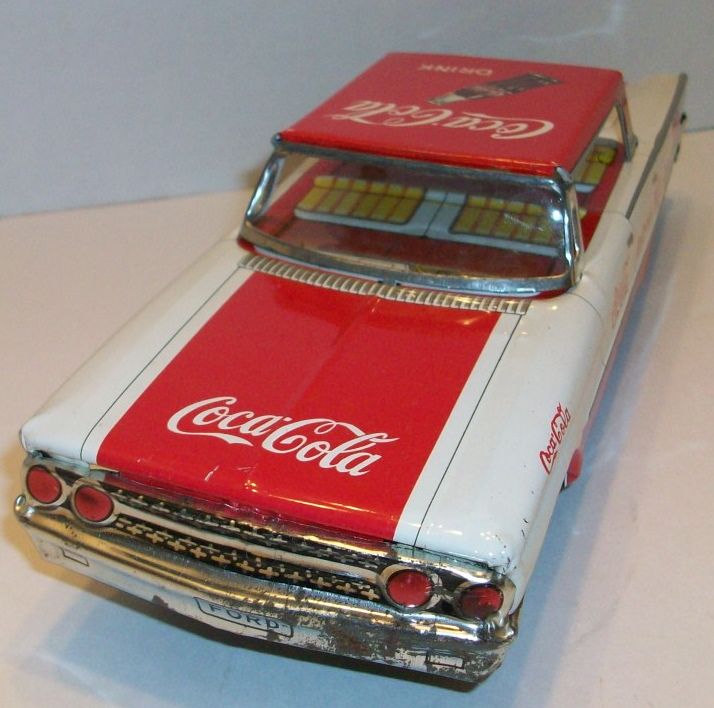 VINTAGE 1960S COCA COLA FRICTION FORD ZEST CAR W/BOX  