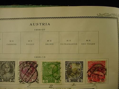   ~ VALUABLE SCOTT INTERNATIONAL JUNIOR WW STAMP ALBUM  