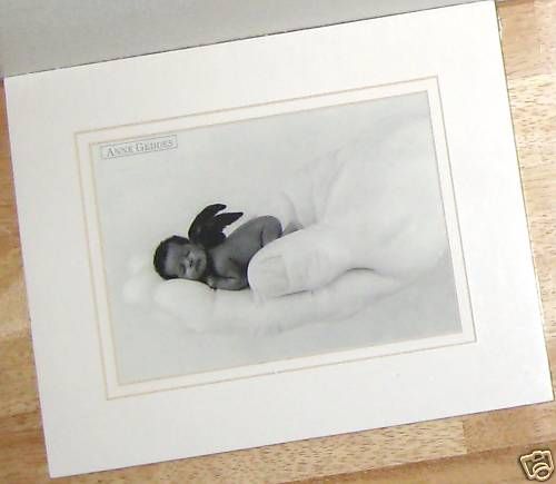 ANNE GEDDES MATTED PRINT HAND / BABY CJ IN MARBLE HAND  