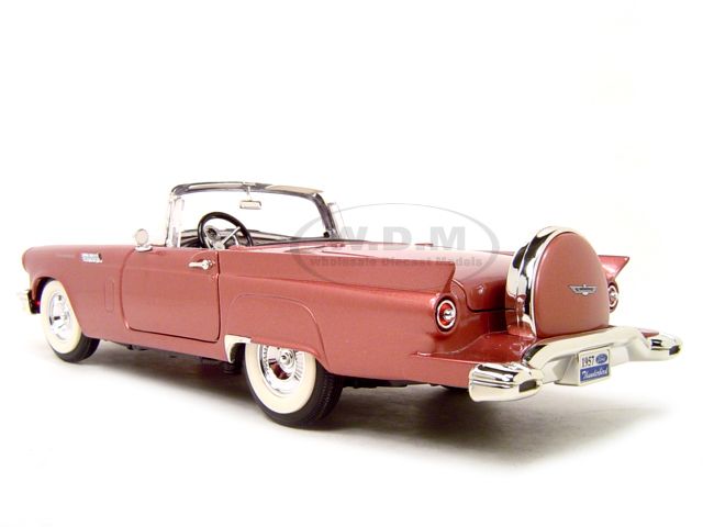 1957 FORD THUNDERBIRD LEATHER SERIES 118 DIECAST MODEL  