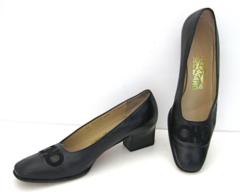 Ferragamo Navy Blue Leather Pumps Shoes Ribbon Logo  