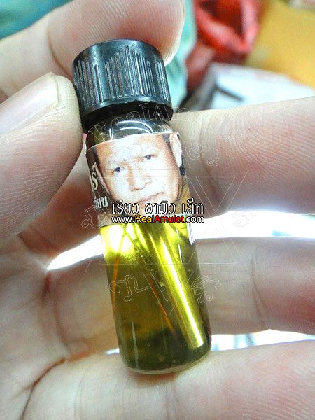 8981 THAI AMULET MAGIC OIL NAMMANPLAI LP SOMCHAI REAL  