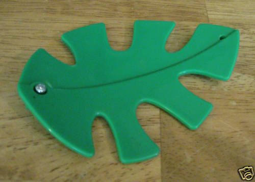 FisherPrice Rainforest Crib Mobile Toy hanger   Leaf  