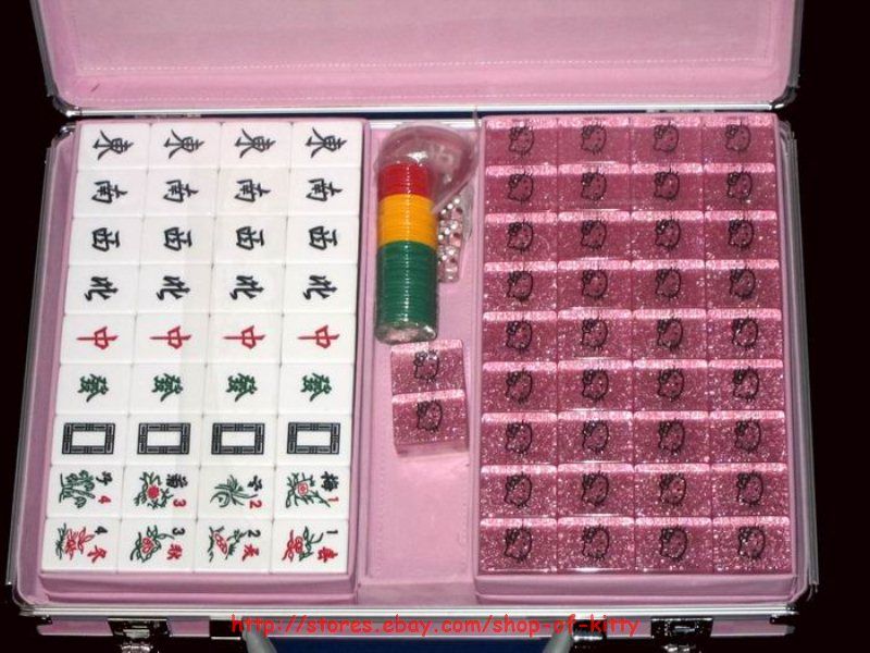 2010Gift Sanrio Hello KITTY Large Size Mahjong Game Set  