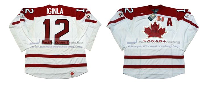   licensed Nike 2010 Team CanadaOlympic jersey with tags attached