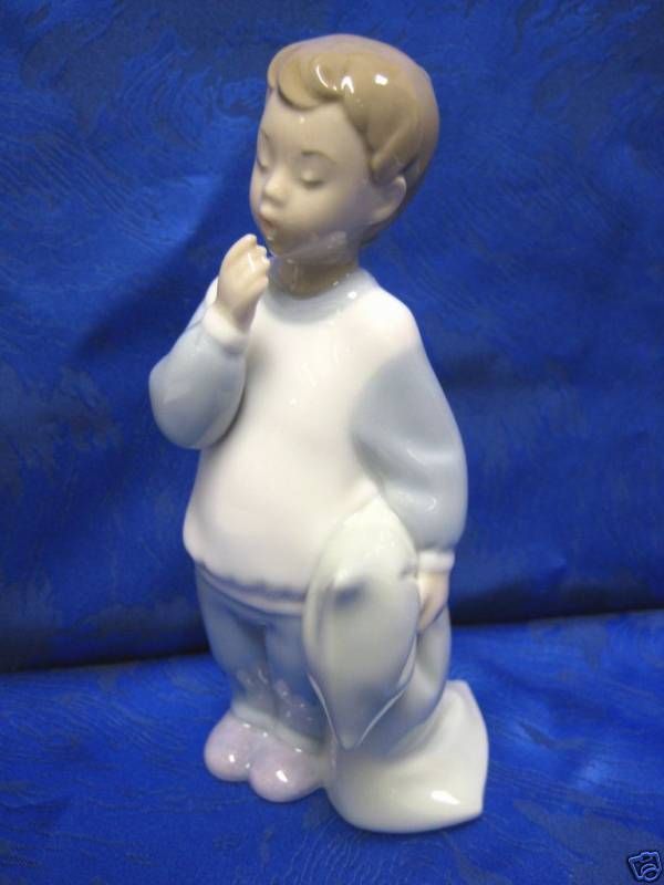 NIGHT NIGHT LITTLE BOY FIGURINE NAO BY LLADRO #1486  