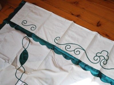 Ribbon Scroll Applique Fower Shower Curtain Polyester A  