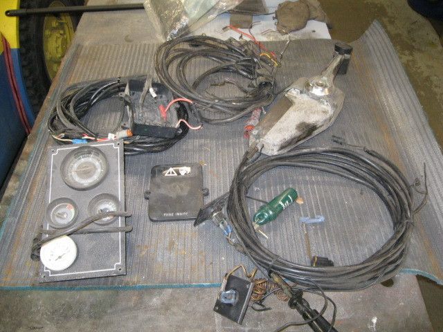   CONTROL BOX CONTROLS GAUGES TRIM/TILT HARNESS START HARNESS BUNDLE