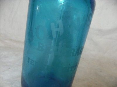 VINTAGE BLUE GLASS JOHNS BEVERAGES NJ 26 FL OZ SELTZER SODA BOTTLE w 